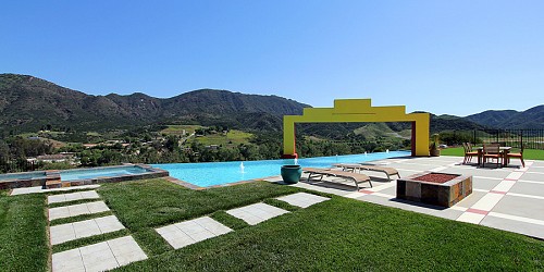 2401 Kanan Road, Agoura, CA 91301