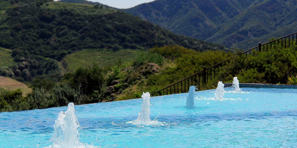 2401 Kanan Road, Agoura, CA 91301