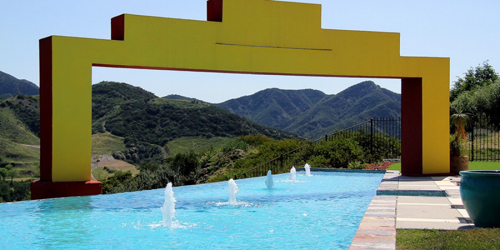 2401 Kanan Road, Agoura, CA 91301