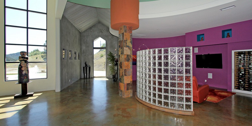 2401 Kanan Road, Agoura, CA 91301