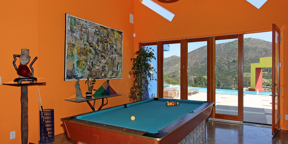 2401 Kanan Road, Agoura, CA 91301