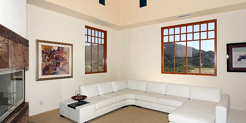 2401 Kanan Road, Agoura, CA 91301