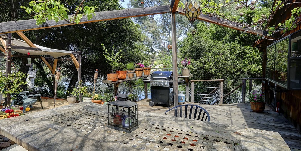 28966 S. Lakeshore Drive, Agoura, CA 91301