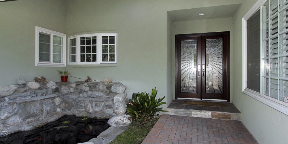 4600 Brewster Drive, Tarzana, CA 91356