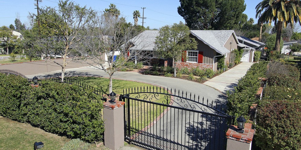 5732 Jumilla Avenue, Woodland Hills, CA 91367