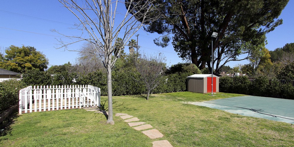 5732 Jumilla Avenue, Woodland Hills, CA 91367