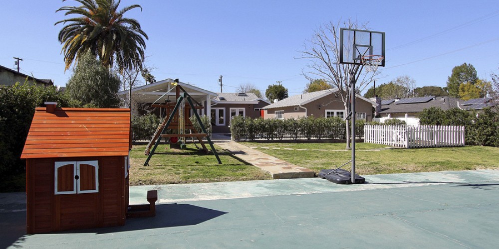 5732 Jumilla Avenue, Woodland Hills, CA 91367