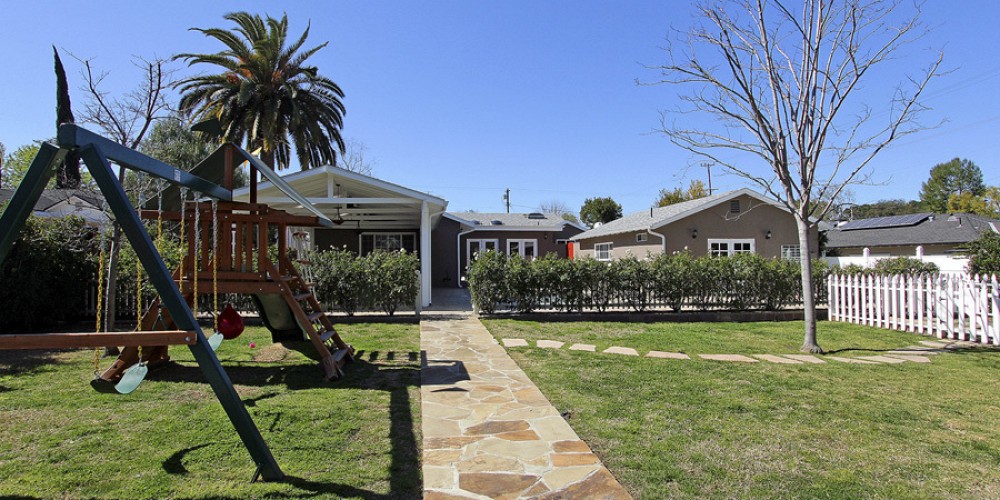 5732 Jumilla Avenue, Woodland Hills, CA 91367