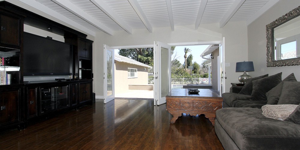 5732 Jumilla Avenue, Woodland Hills, CA 91367