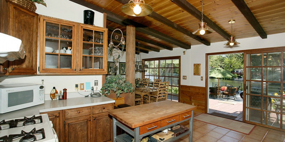 2210 Triunfo Pl, Agoura, CA 91301