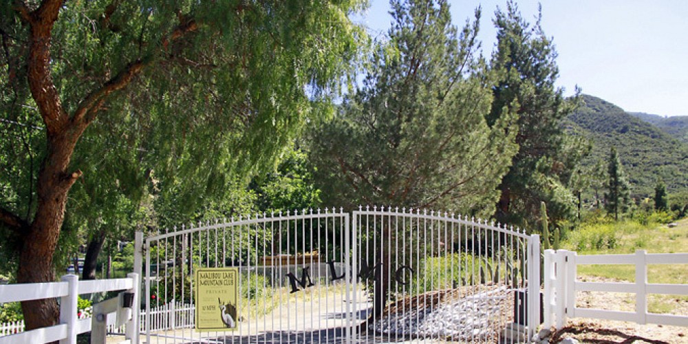 2210 Triunfo Pl, Agoura, CA 91301