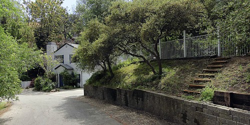 29050 Lake Drive, Agoura, CA 91301