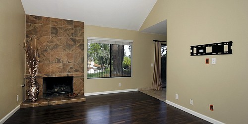 207 Red Oak Lane, Newbury Park, CA 91320