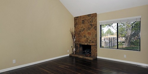 207 Red Oak Lane, Newbury Park, CA 91320