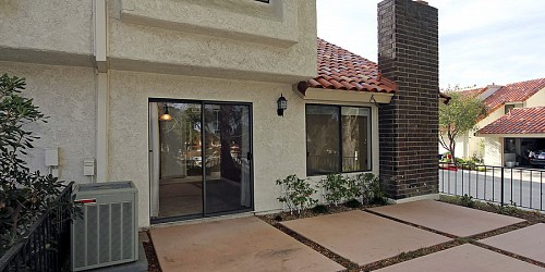 207 Red Oak Lane, Newbury Park, CA 91320