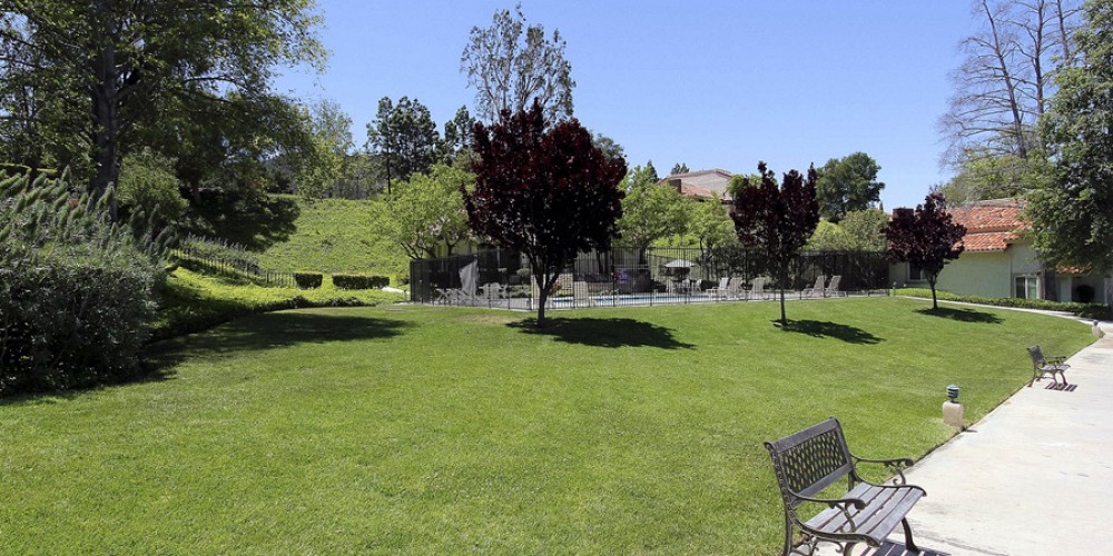 207 Red Oak Lane, Newbury Park, CA 91320