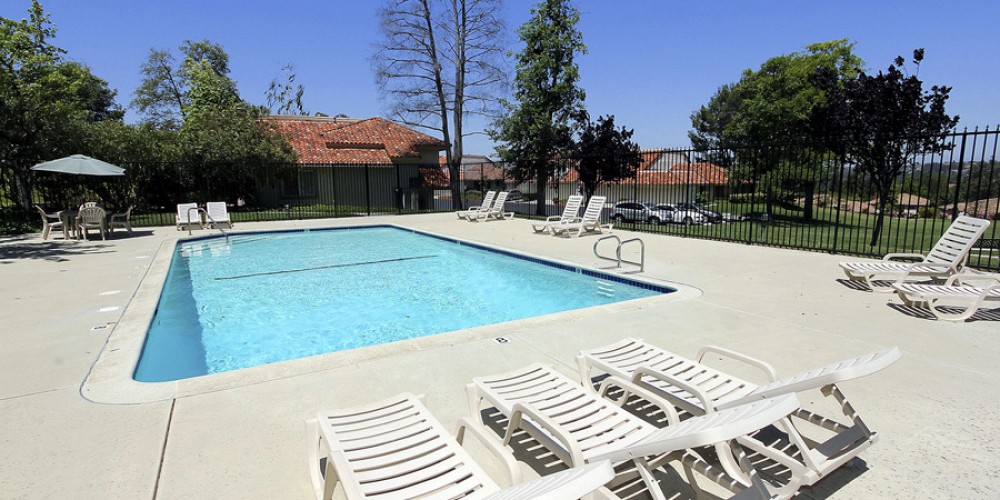 207 Red Oak Lane, Newbury Park, CA 91320