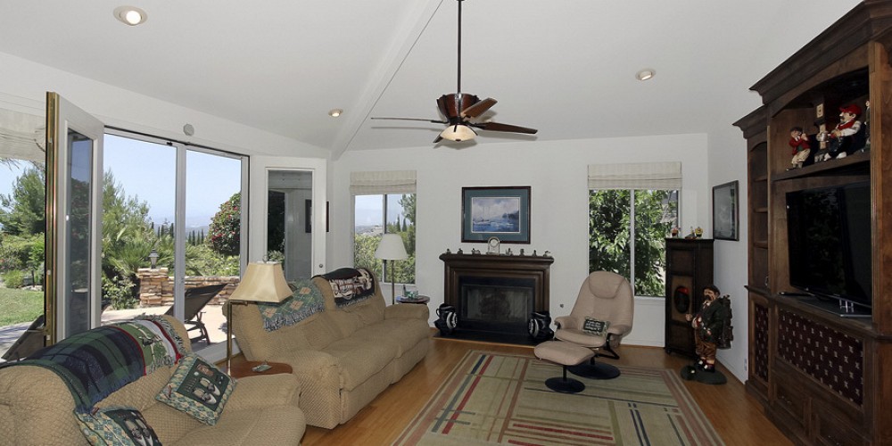 789 Emerson Street, Thousand Oaks, CA 91362