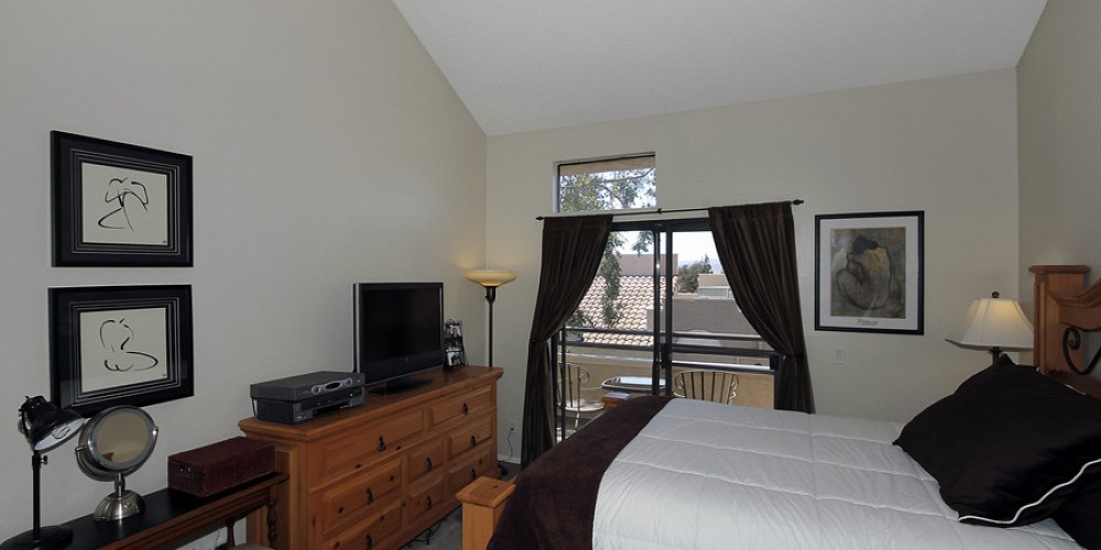 161 Mcafee Court, Thousand Oaks, CA 91360