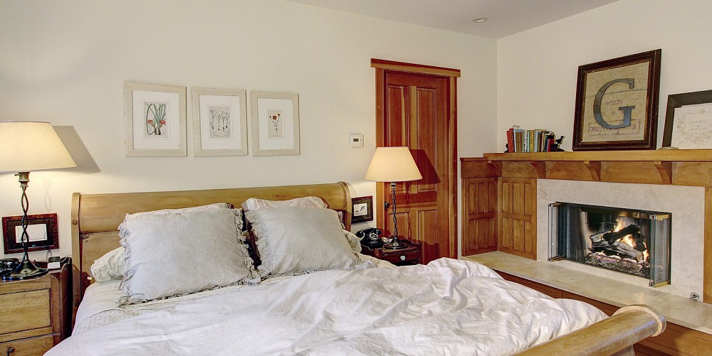 28954 Crest Drive, Agoura, CA 91301