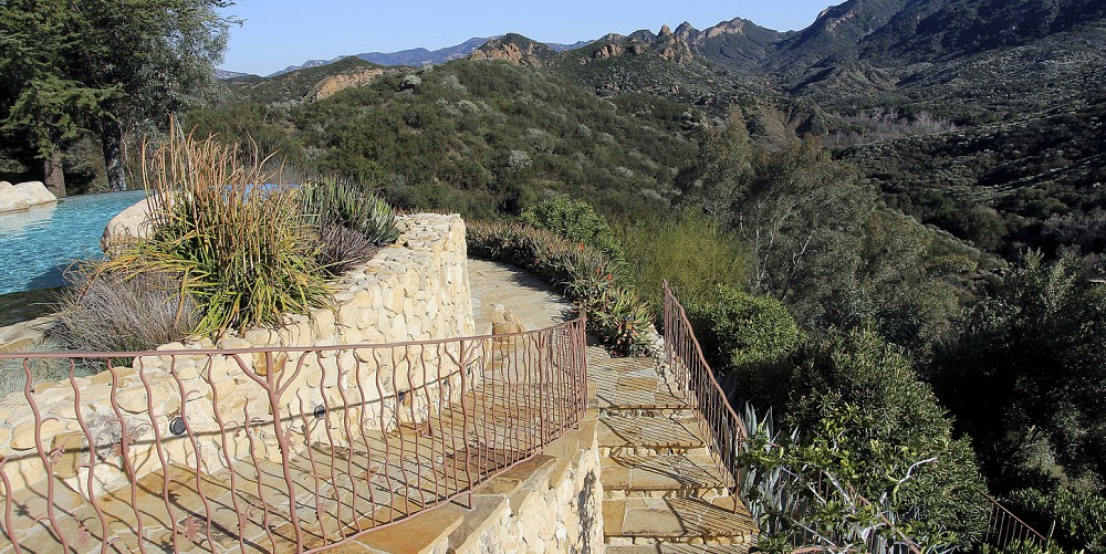 28954 Crest Drive, Agoura, CA 91301