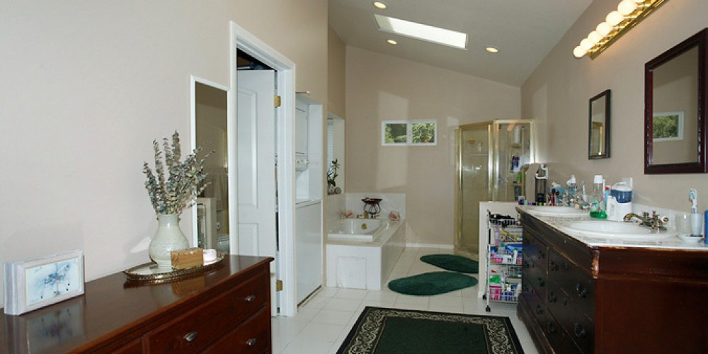 2306 Terrace Lane, Agoura, CA 91301