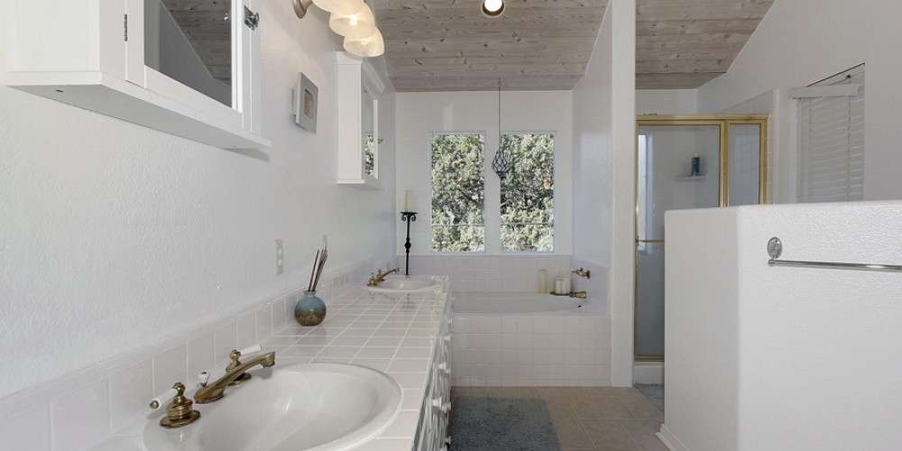 29220 Crags Drive, Agoura, CA 91301