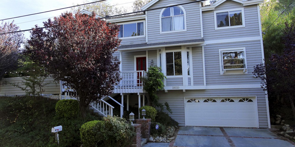 29220 Crags Drive, Agoura, CA 91301