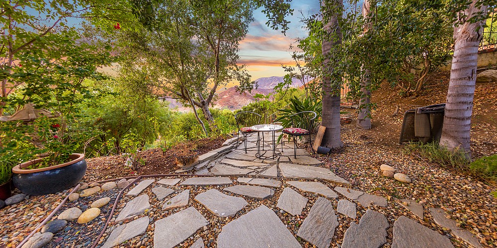 29821 Westhaven Drive, Agoura, CA 91301