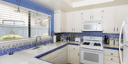 405 Vista Dorado Lane, Oak Park, CA 91377