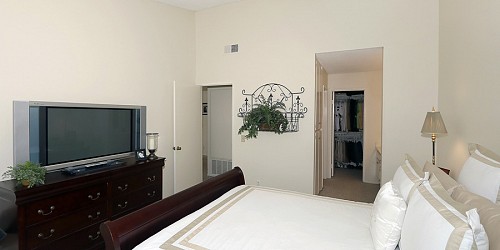 405 Vista Dorado Lane, Oak Park, CA 91377