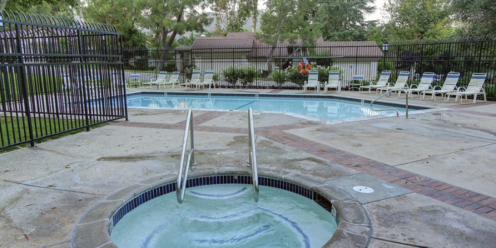 405 Vista Dorado Lane, Oak Park, CA 91377