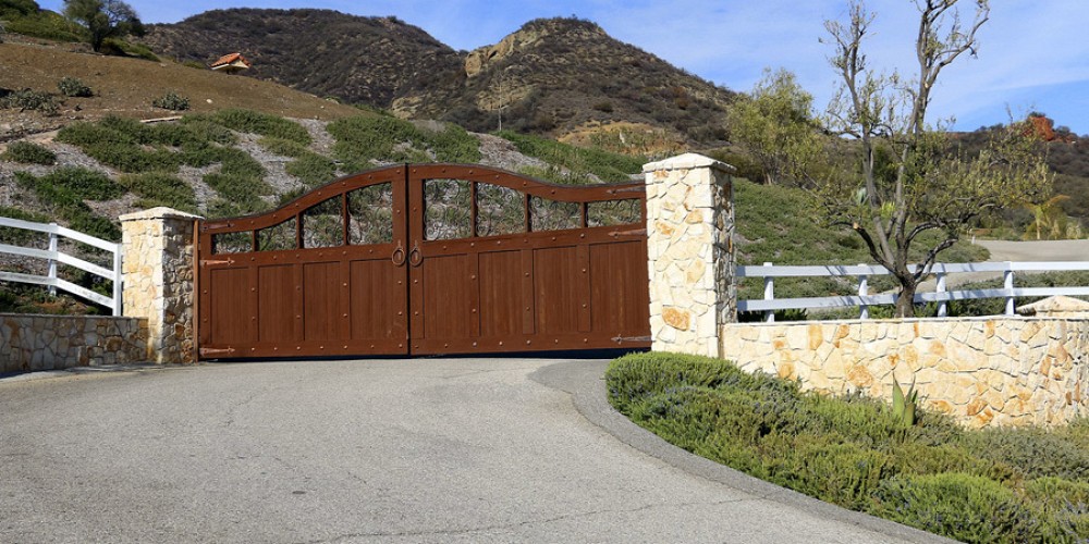 31625 Lobo Canyon Road, Agoura, CA 91301