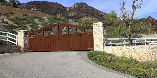 31625 Lobo Canyon Road, Agoura, CA 91301