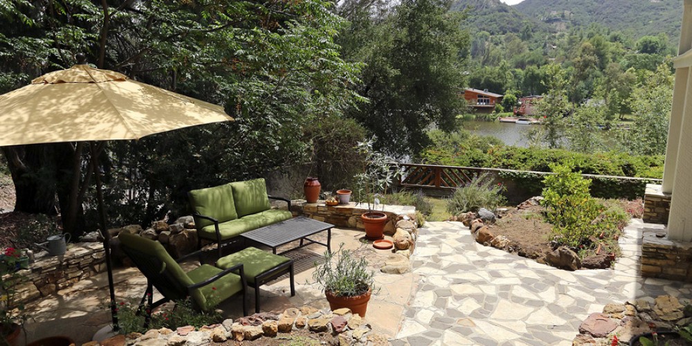 2305 Sugarloaf Drive, Agoura, CA 91301