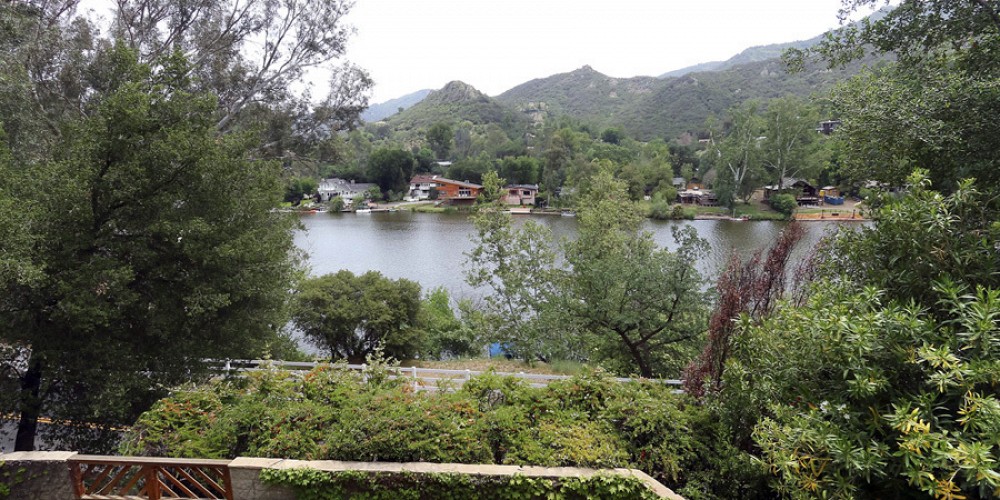 2305 Sugarloaf Drive, Agoura, CA 91301