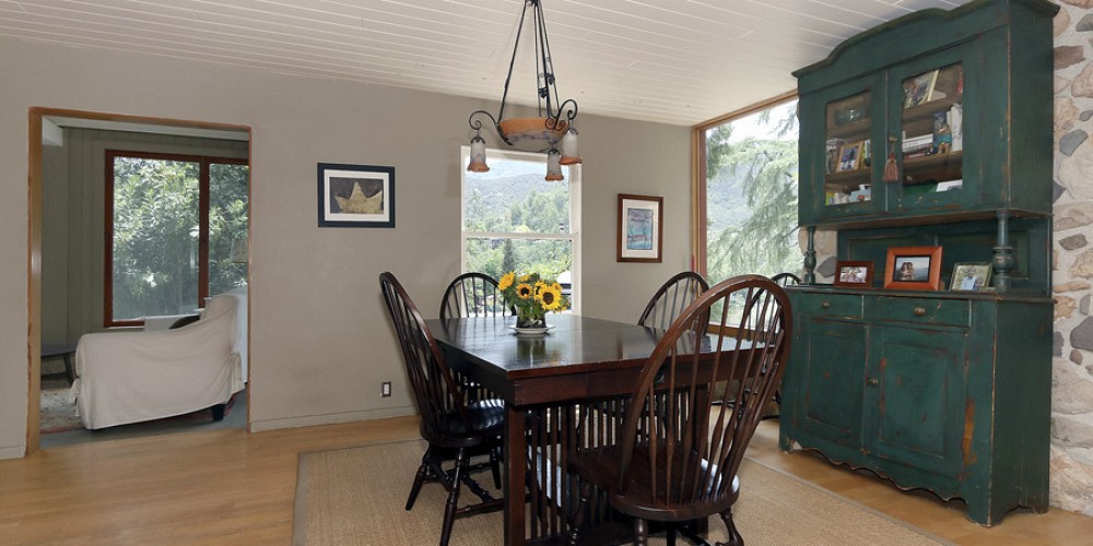 2305 Sugarloaf Drive, Agoura, CA 91301