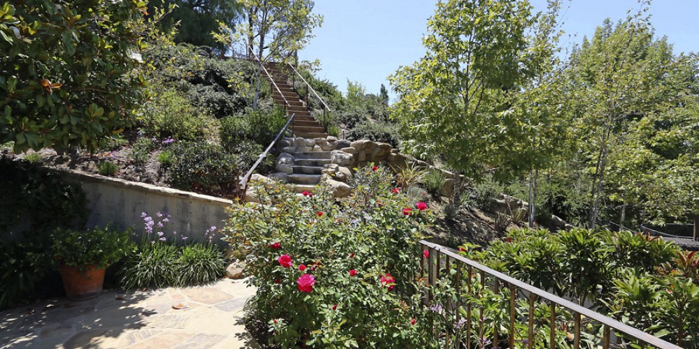 28354 Balkins Drive, Agoura, CA 91301