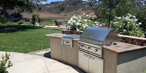 5382 Chesebro Road, Agoura Hills, CA 91301