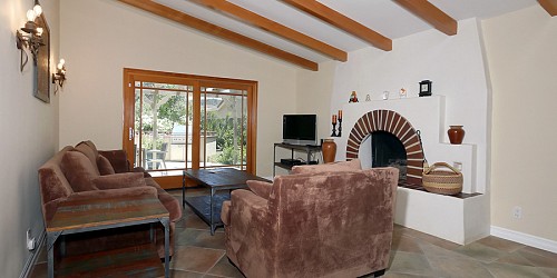 5382 Chesebro Road, Agoura Hills, CA 91301