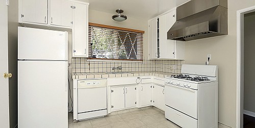 22933 Crespi Street, Woodland Hills, CA 91364