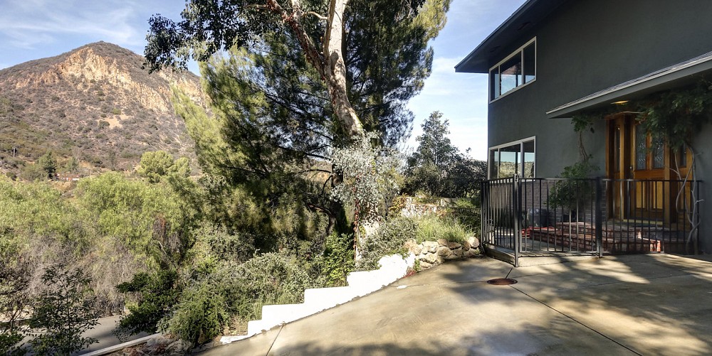 1946 Olivera Drive, Agoura, CA 91301