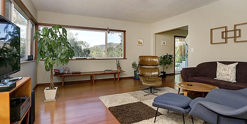 1946 Olivera Drive, Agoura, CA 91301