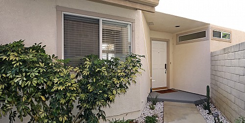 225 Valero Circle, Oak Park, CA 91377