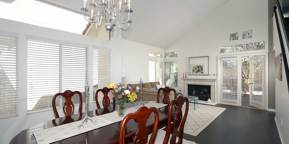 225 Valero Circle, Oak Park, CA 91377