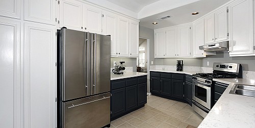 225 Valero Circle, Oak Park, CA 91377