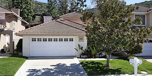225 Valero Circle, Oak Park, CA 91377