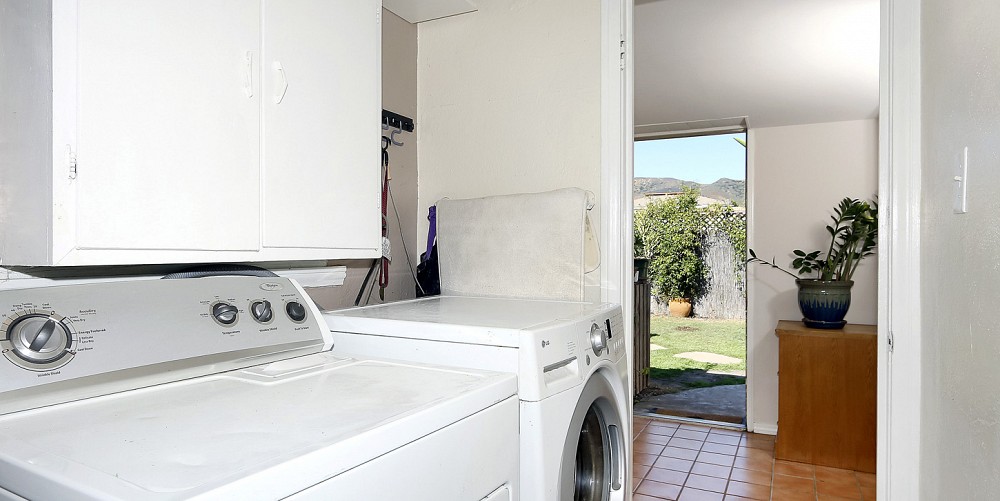 2415 E. Ocean Avenue, Ventura, CA 93003