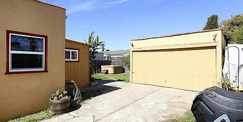 2415 E. Ocean Avenue, Ventura, CA 93003