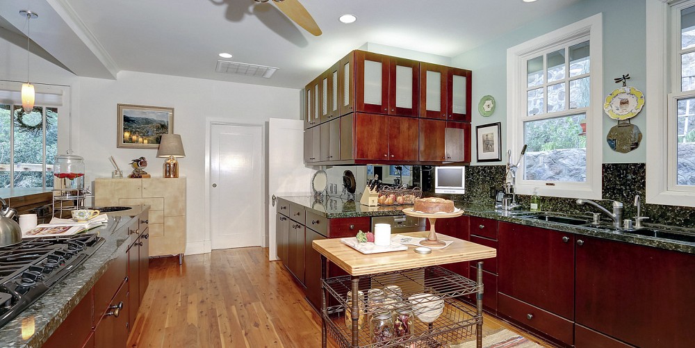 2150 E. Lakeshore Drive, Agoura,  91301